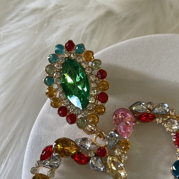 Akira Heart Multicolored Earrings - Picture 10 of 14